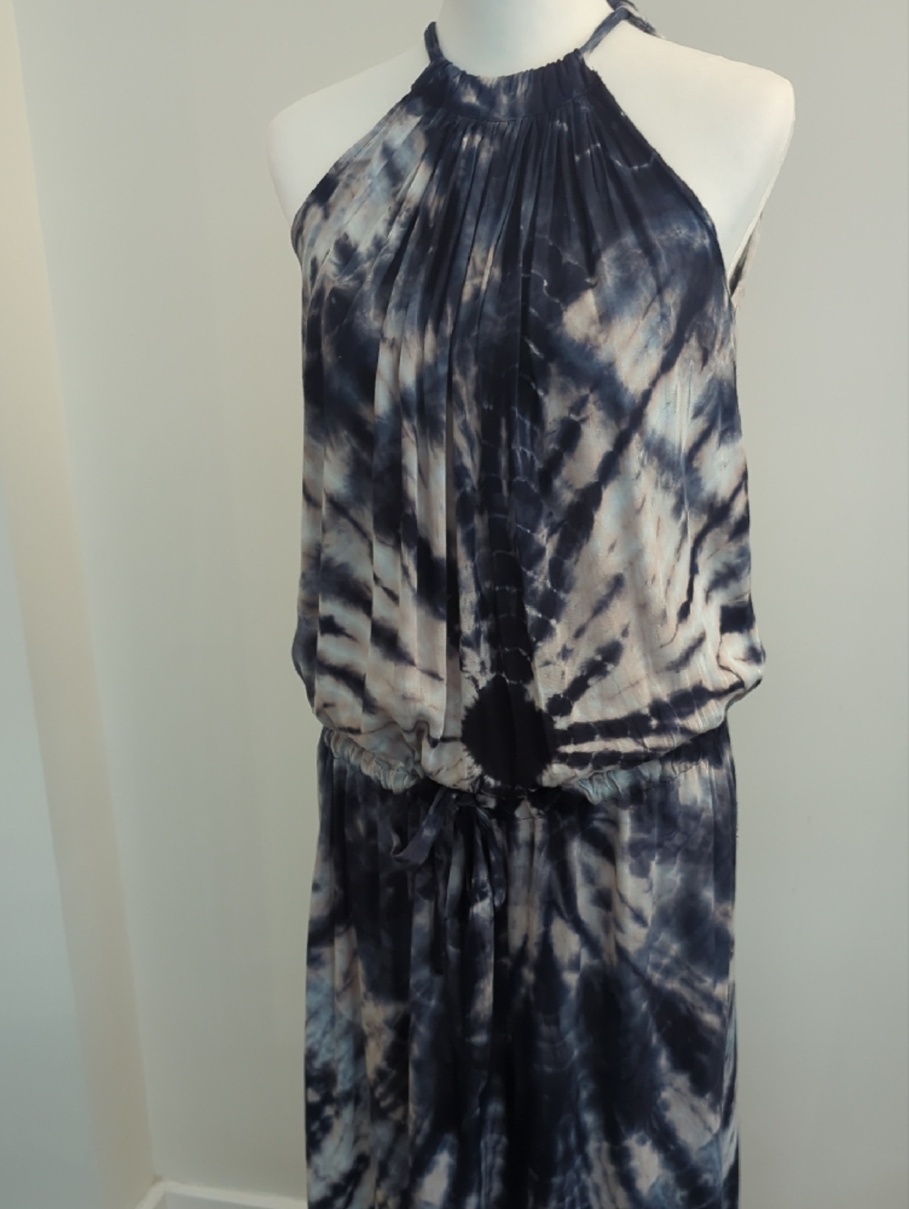 Balinese Handmade Tie-Dye Halter Drawstring Maxi Dress - Indigo & Off-White - Picture 2 of 7